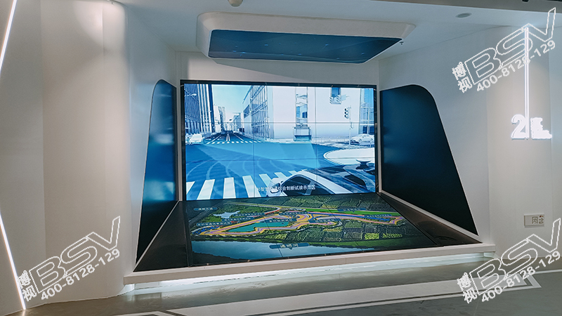 18臺(tái)L型液晶拼接墻.jpg 18臺(tái)L型液晶拼接墻.jpg